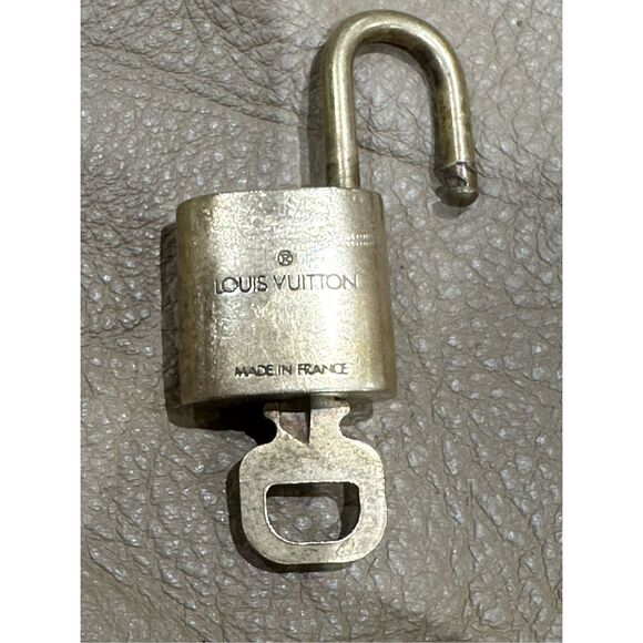 Louis Vuitton Vintage Brass PadLock & Key Lock & Key Authentic #317 - Picture 2 of 3